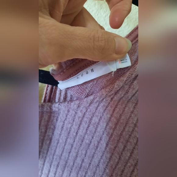 Pink Open Back Cropped Sweater - Picture 4 of 5